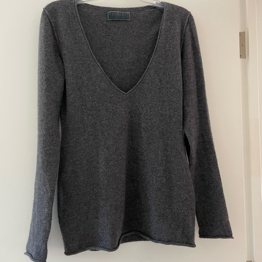 Velvet Low V-Neck Gray Cashmere Women's Sweater